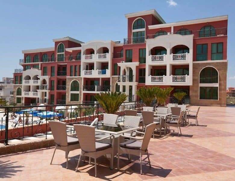 Ground floor studio apartment in Sveti Vlas, 55 sq.m., close to the beach, with outdoor terrace and.