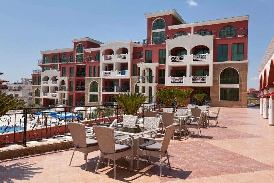 Ground floor studio apartment in Sveti Vlas, 55 sq.m., close to the beach, with outdoor terrace and.