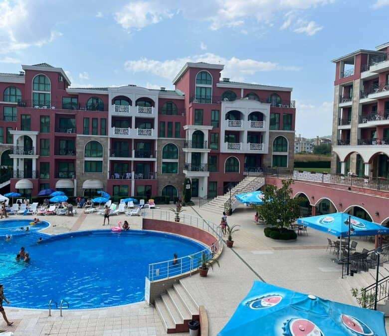 Bright apartment near the sea in Sveti Vlas with pool access and outdoor amenities.
