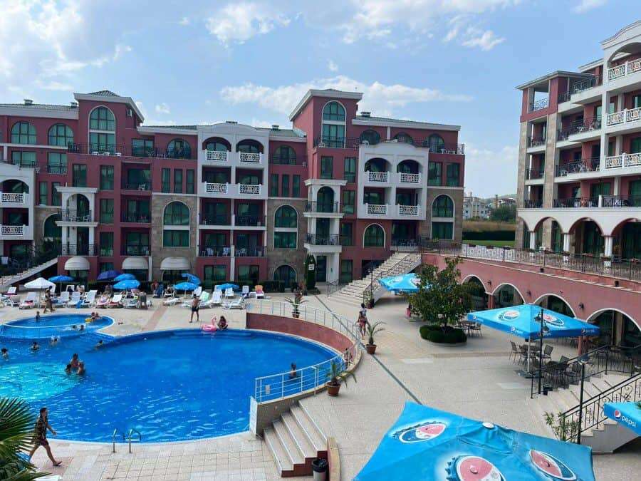 Bright apartment near the sea in Sveti Vlas with pool access and outdoor amenities.