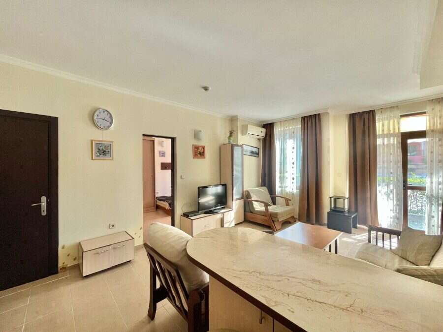 Ground floor apartment, 66 sq.m., in St. George, Sveti Vlas, close to the beach.