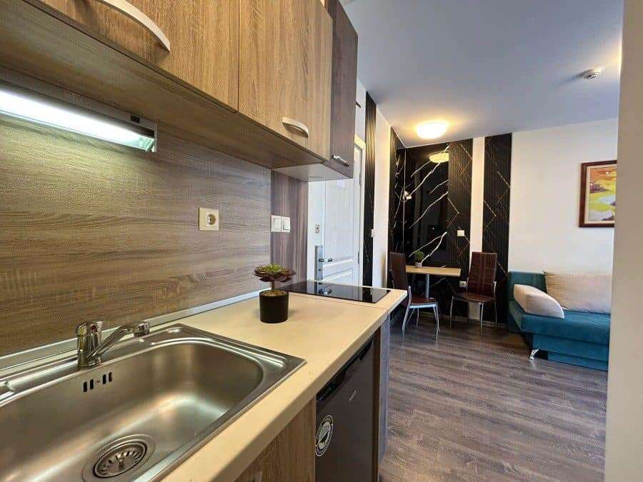 Cozy 1-Bed Apartment in Tarsis Resort Modern 1-bedroom apartment with 45 sq.m. space at Tarsis - Club & Spa, Sunny Beach. Perfect for rela.