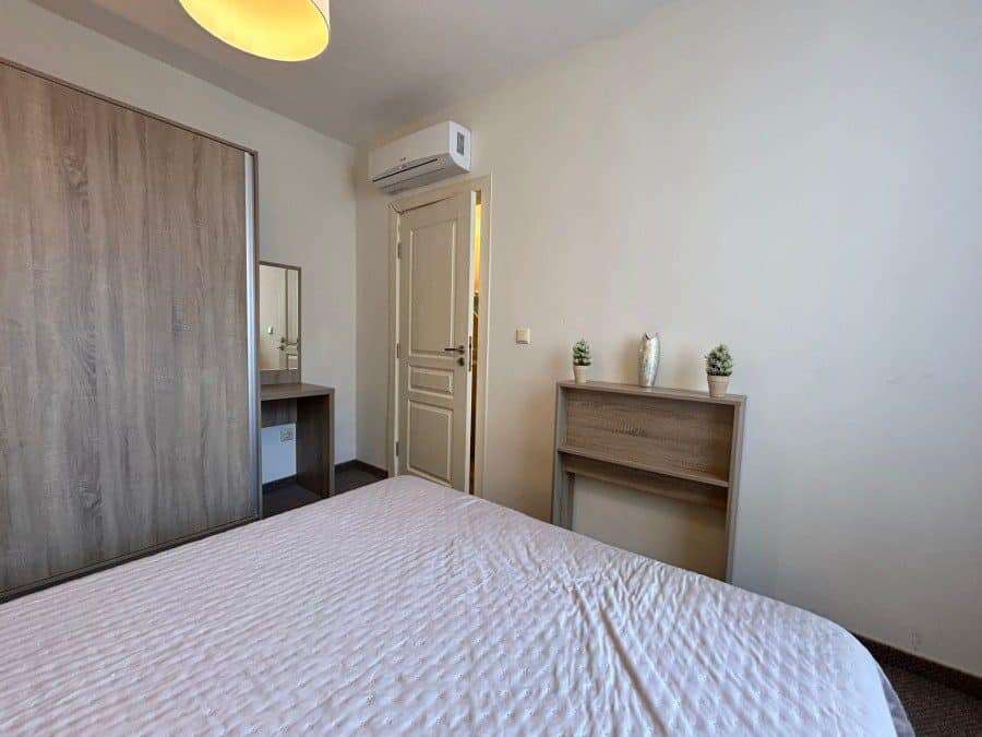 Modern 1 Bed Apartment in Tarsis – Sunny Beach Cozy 1-bedroom apartment in Tarsis with modern furnishings in Sunny Beach.