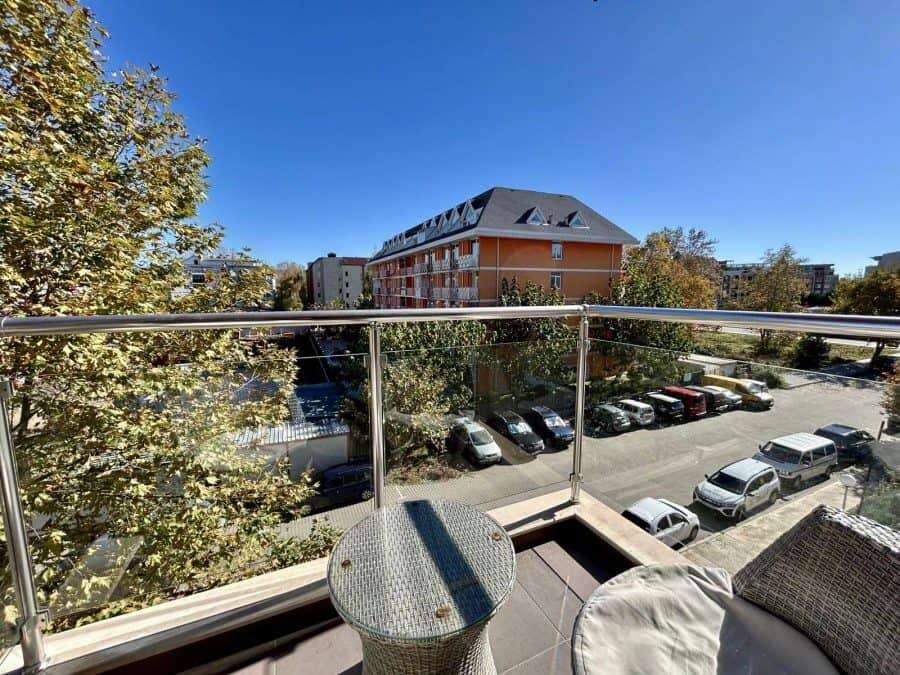 Modern 1-Bed Apartment with Balcony in Sunny Beach Bright 1-bedroom apartment with balcony overlooking Sunny Beach surroundings.