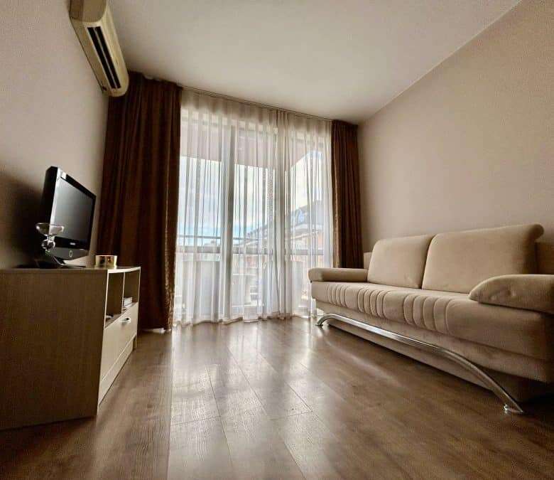 Modern 1-bedroom apartment with balcony in Tarsis - Club & Spa, Sunny Beach.