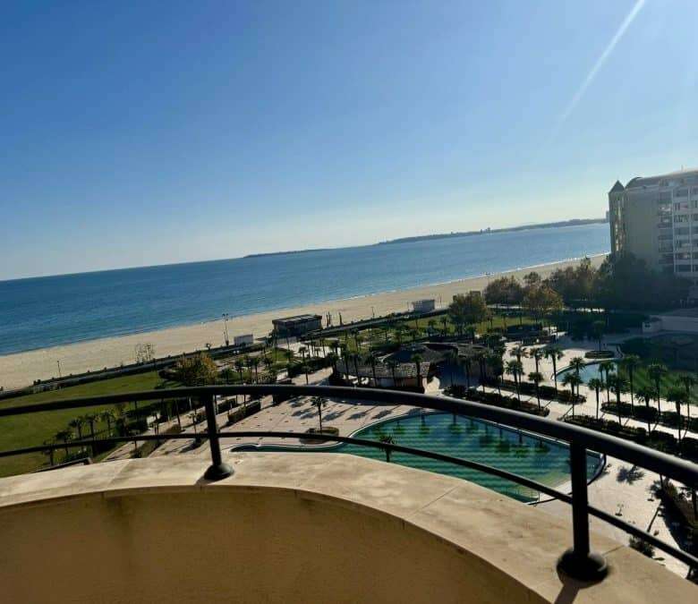 Bright 1-bedroom apartment with stunning sea views in Majestic, Sunny Beach. Perfect for relaxing ho.