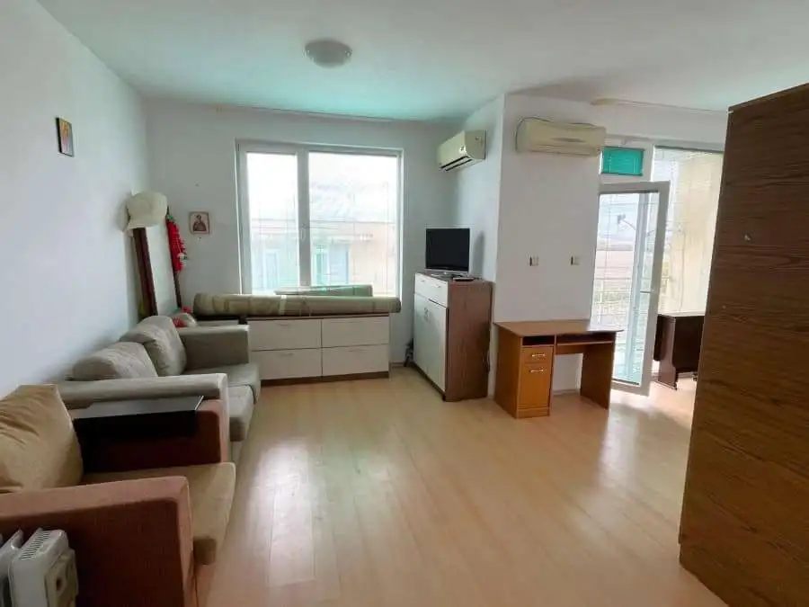 Cozy Furnished Apartment in Sunny Day 5 Furnished 46.5 sq.m. apartment in Sunny Day 5, perfect for immediate move-in and comfortable living.