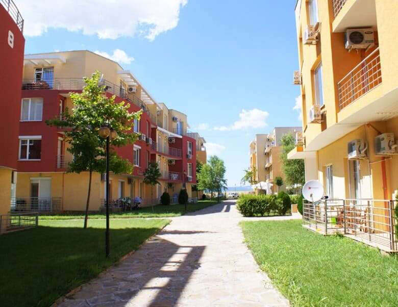 Bright, fully furnished apartment in Sunny Day 5, 46.5 sq.m., ready for immediate move-in, surrounde.