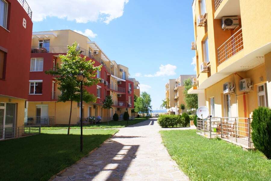 Bright, fully furnished apartment in Sunny Day 5, 46.5 sq.m., ready for immediate move-in, surrounde.