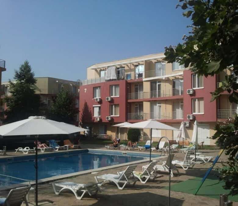 Furnished 46.5 sq.m. apartment in Sunny Day 5, ready for immediate move-in, featuring a pool and out.