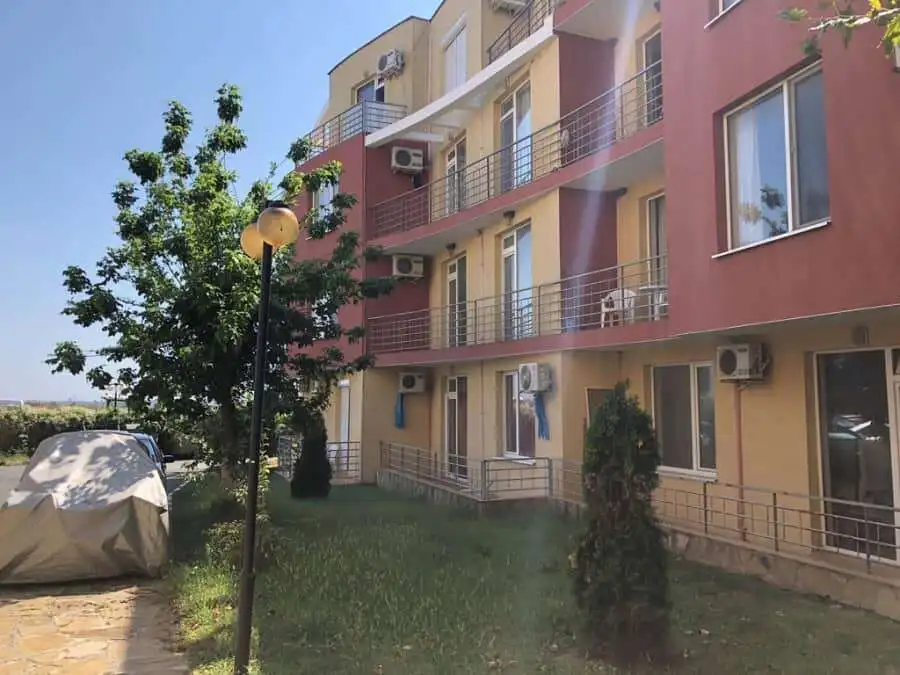Modern Sunny Day 5 apartment building Bright fully furnished apartment in Sunny Day 5, ready for move-in.