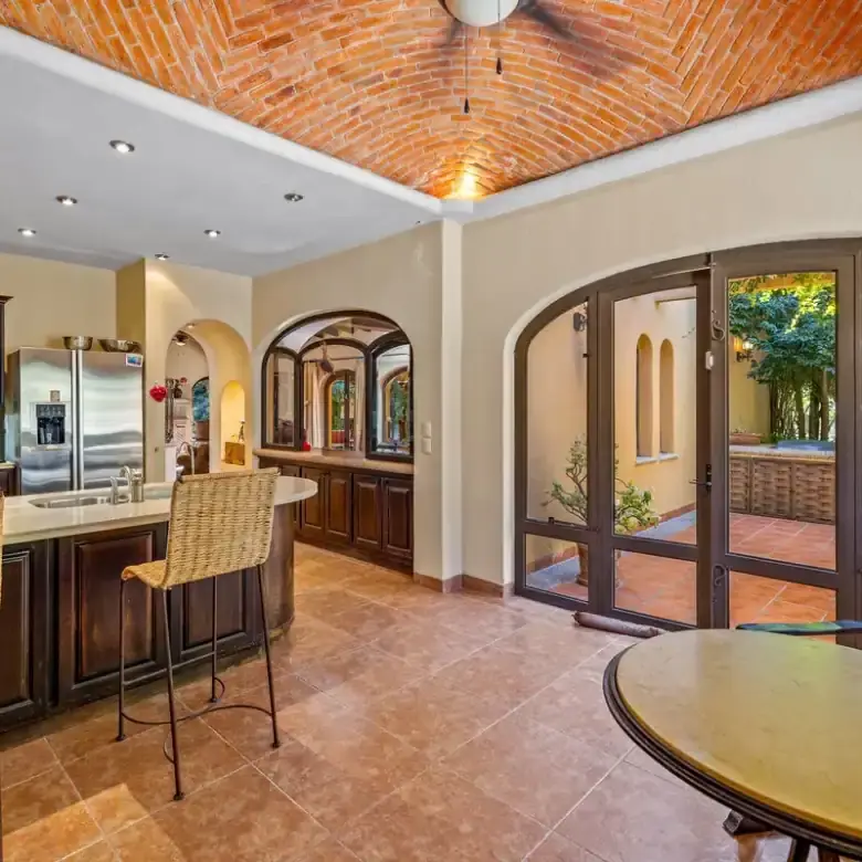 Beautiful lakefront home in Rancho Los Labradores, San Miguel de Allende, featuring spacious interio.