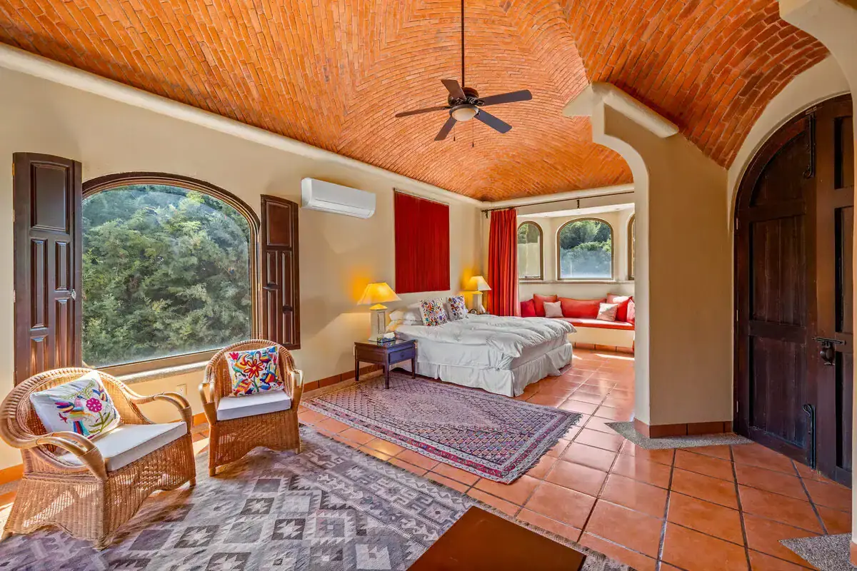 Lakefront Rancho Los Labradores Home Beautiful interior of a lakefront home in Rancho Los Labradores, San Miguel de Allende, featuring sp.