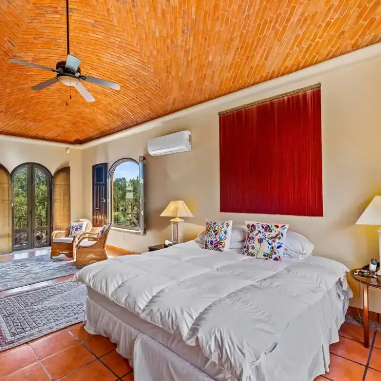 Beautiful lakefront home in Rancho Los Labradores, San Miguel de Allende, featuring a spacious bedro.