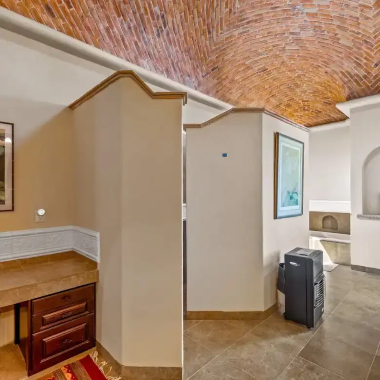 Bright interior view of a lakefront home in Rancho Los Labradores, San Miguel de Allende, showcasing.