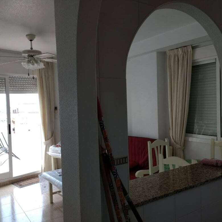 Bright 2-bedroom penthouse with sea views in Torrevieja, ideal for modern living or investment.