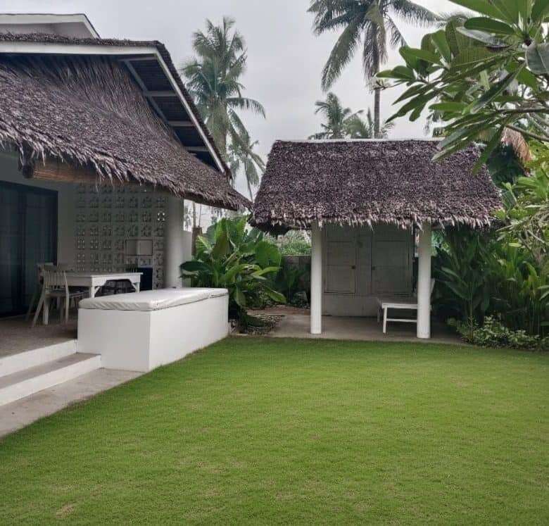 Beautiful 3-bedroom house in Siargao Island with lush garden and tropical surroundings. Perfect for.