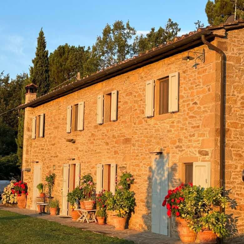 Charming stone house with four bedrooms located in Talla Casentino, Tuscany, offering rustic eleganc.