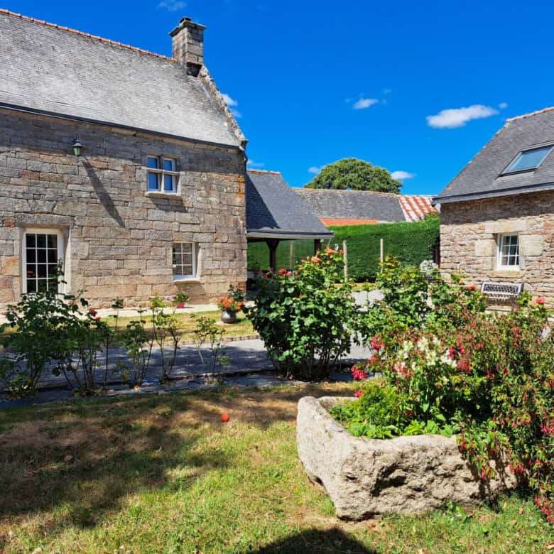 Luxury 12 Bedroom Estate for Sale in Scaer Brittany.