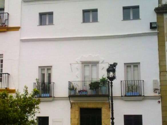 Bright 2-bedroom apartment in El Puerto de Santa María, Cadiz, ideal for comfortable living.