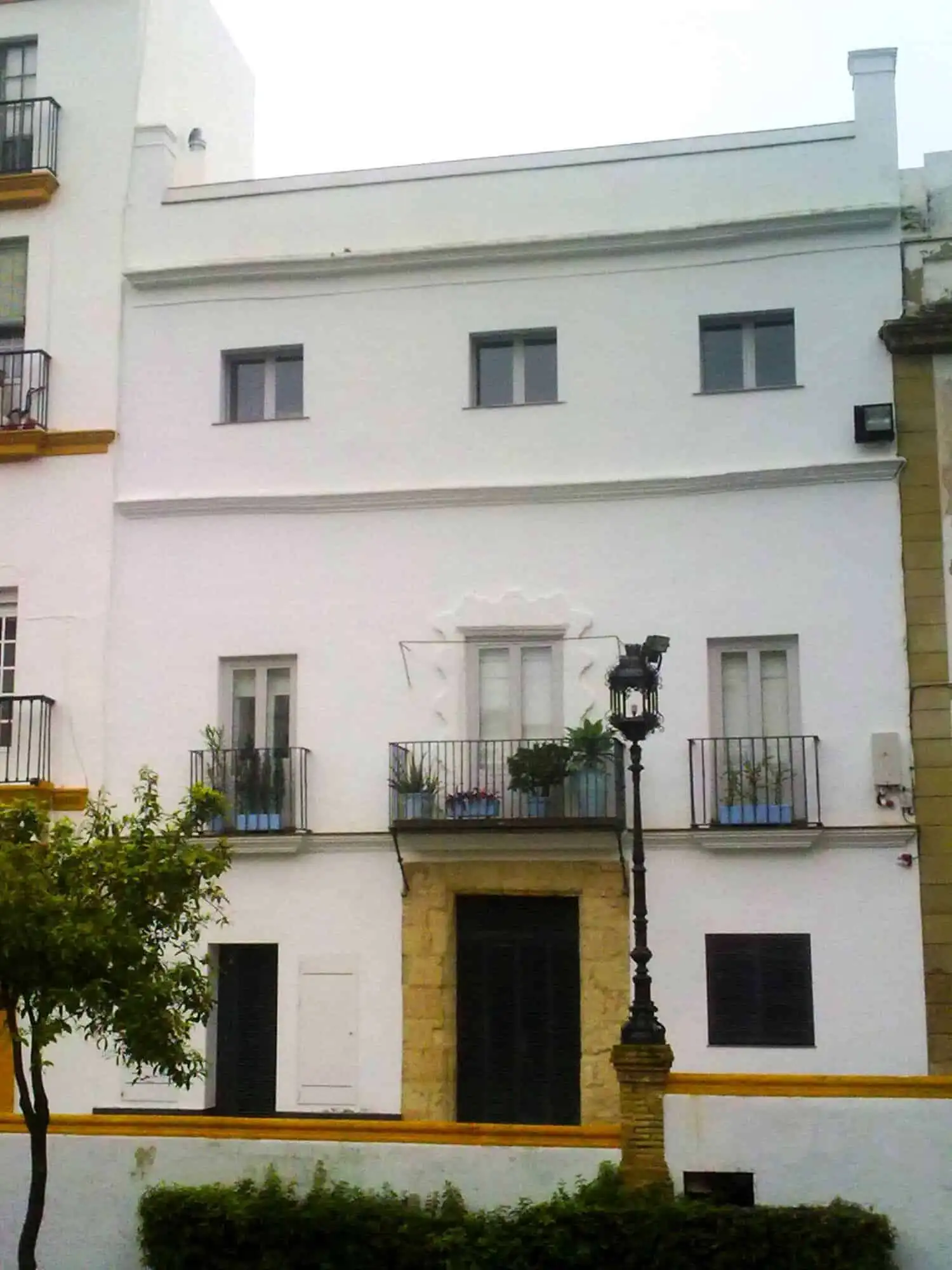 Bright 2-bedroom apartment in El Puerto de Santa María, Cadiz, ideal for comfortable living.