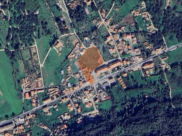 Land for sale in Cabanas Setubal, Portugal, ideal for building your dream home or investment.