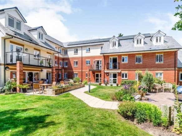 Apartment with garden view in Coppice Gate, Dibden Purlieu, Hampshire, UK.