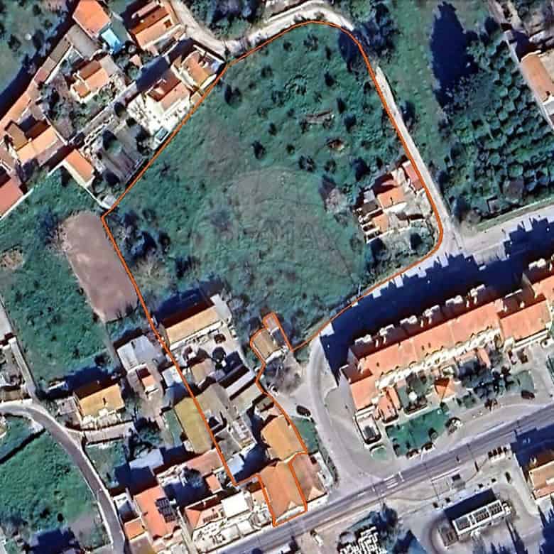 Land for sale in Cabanas Setubal, Portugal, ideal for building a home or investment.