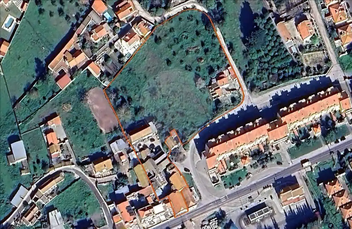 Land for sale in Cabanas Setubal, Portugal, ideal for building a home or investment.