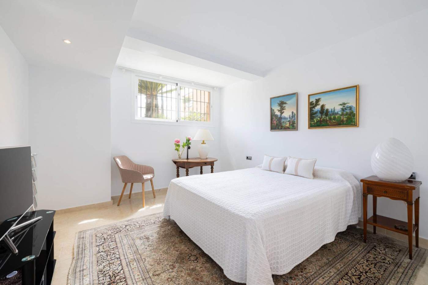 Refurbished Townhouse Bedroom in Brisas del Sur Modern bedroom with bright natural light and elegant decor in Brisas del Sur, Andalucia.