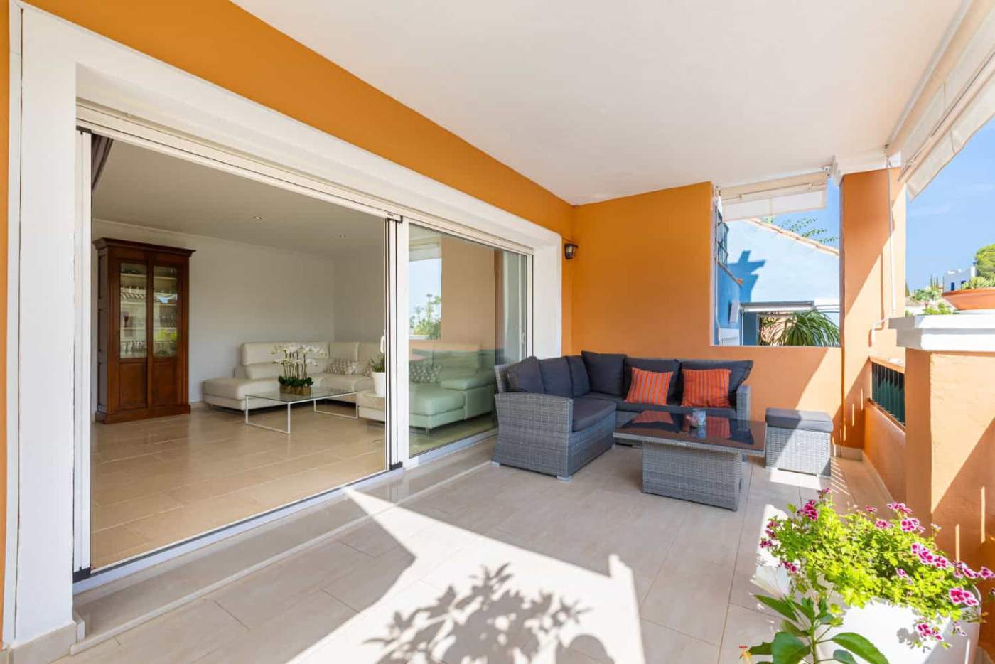 Refurbished Townhouse Terrace in Brisas del Sur Spacious terrace of a refurbished townhouse in Brisas del Sur, offering outdoor seating and garden v.