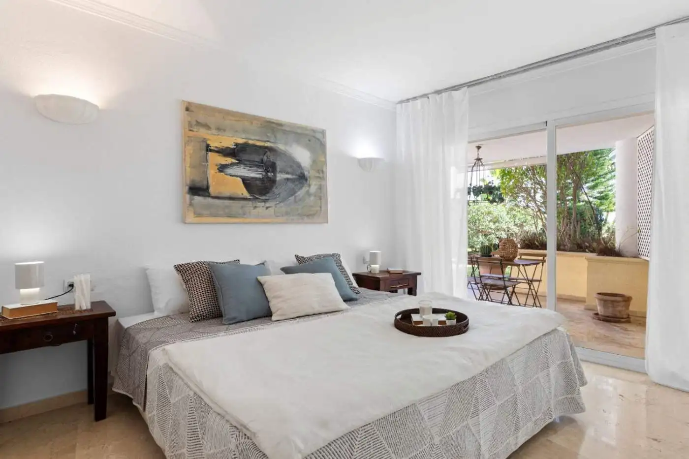 Beachfront apartment with modern decor and balcony views in Dominion Beach. Perfect for investment o.