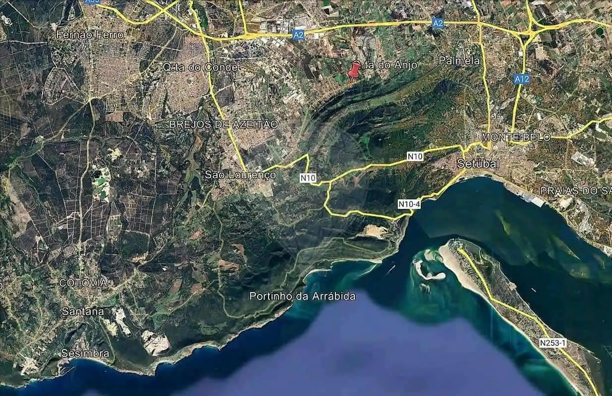 Land for sale in Cabanas Setubal, Portugal, ideal for development or investment.