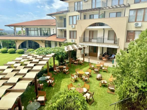Pool view studio apartment, 41 sq.m., in Arkite, close to Sunny Beach, fully finished and ready to m.