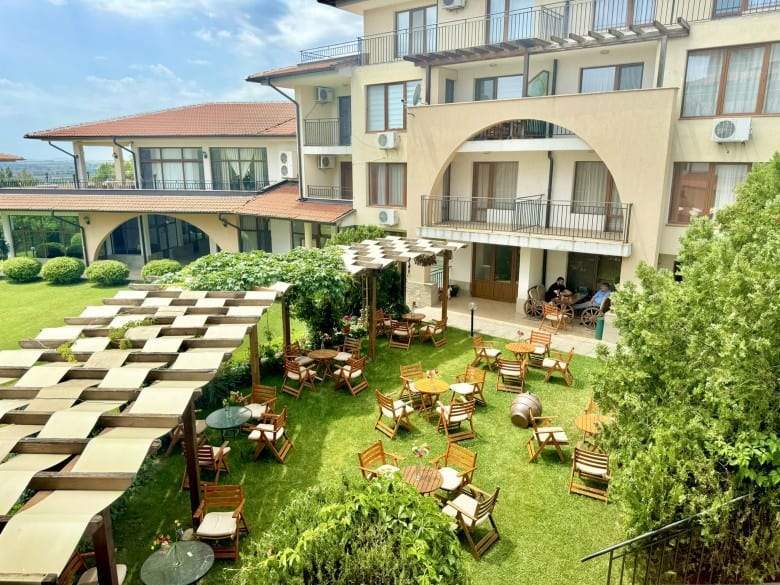 Pool view studio apartment, 41 sq.m., in Arkite, close to Sunny Beach, fully finished and ready to m.