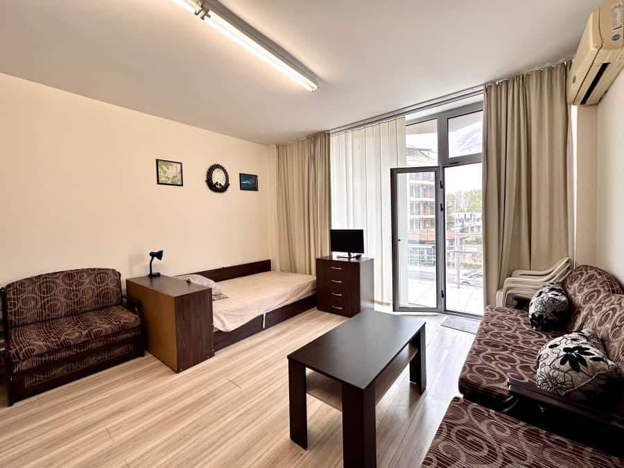 Fully furnished studio apartment in Sunny Beach, 38.52 sq.m., near the beach.