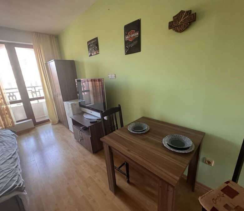 Sea and pool view studio apartment in Panorama Bay 1, St. Vlas, just 100m from the sea.