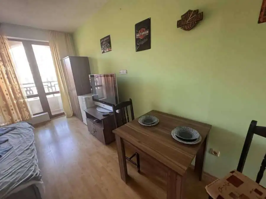 Sea and pool view studio apartment in Panorama Bay 1, St. Vlas, just 100m from the sea.