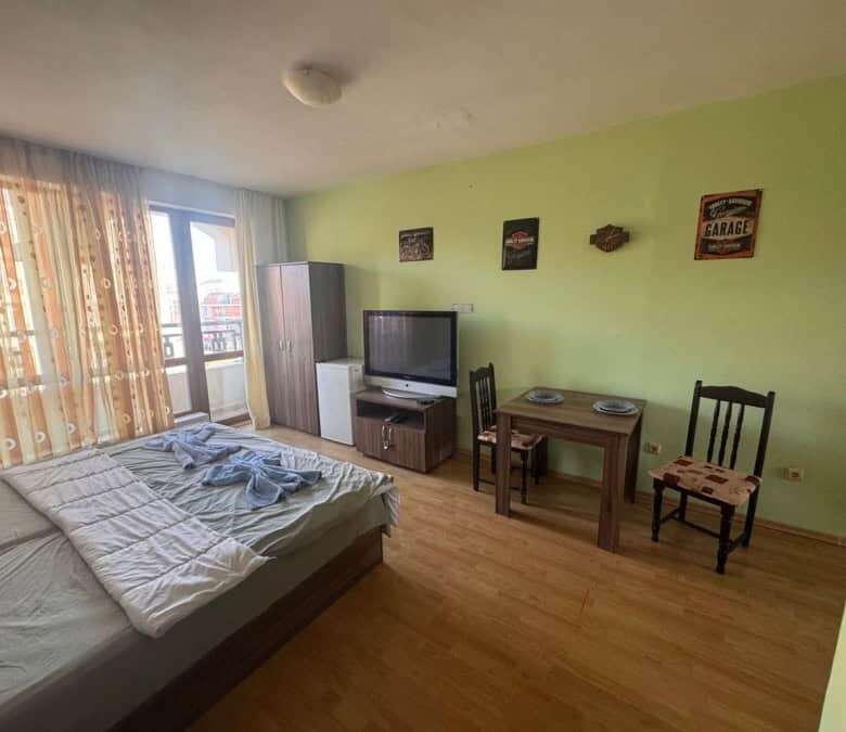 Bright studio with sea and pool views, 46 sq.m., located in Panorama Bay 1, just 100m from the beach.