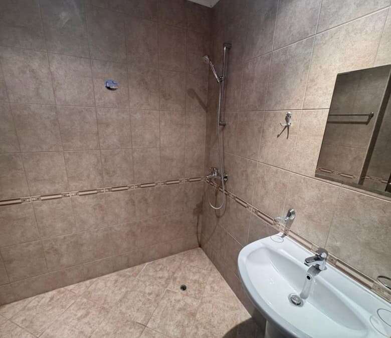 Sea and pool view studio apartment in Panorama Bay 1, St. Vlas, just 100m from the sea.