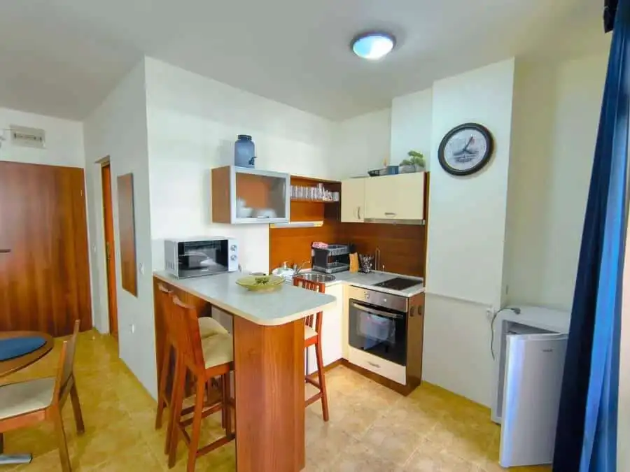 Bright studio apartment, 48 sq.m., at Sea Lighthouse, Sveti Vlas, just 200 meters from the sea. Perf.