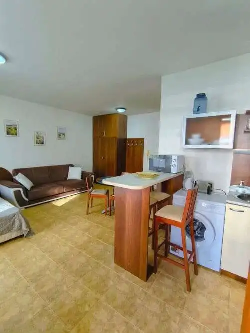 Bright and airy 48 sq.m. studio apartment near the sea in Sveti Vlas, perfect for holiday or investm.