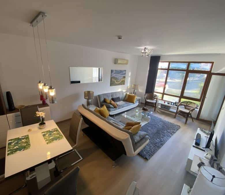 Spacious 102 sq.m. apartment with contemporary decor, located 2 km from the sea in Vineyards SPA Res.