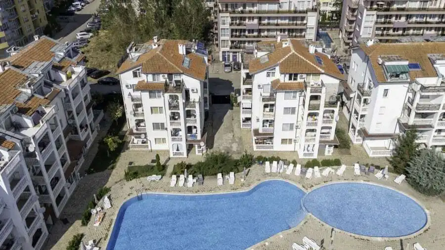 Bright 2-bedroom apartment with pool view in Sunny Beach center.