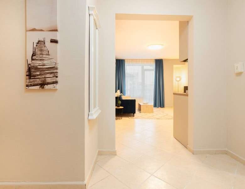 Modern 2-bedroom apartment with pool view in Sunny Beach center, 75 sq.m., near beaches and amenitie.