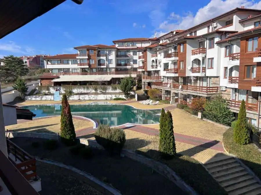 Spacious 1-bedroom apartment in Gardenia Hills near Sunny Beach, featuring a shared pool and lush la.