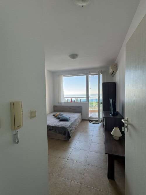 Spacious beachfront studio apartment of 42 sq.m. in Costa Calma, Ravda, with sea views and modern am.