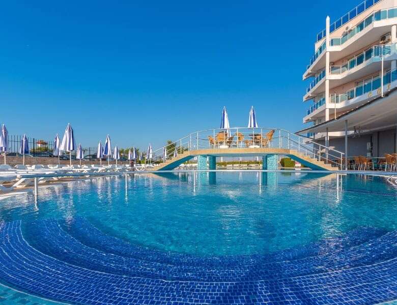 Modern sea view studio in Costa Calma, Ravda with pool access and balcony.