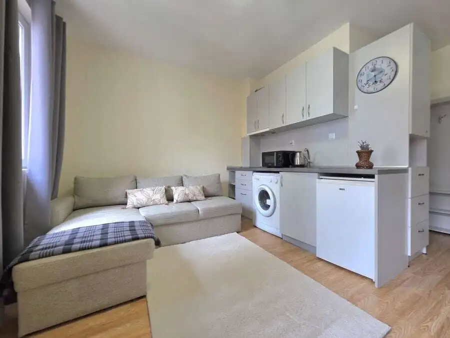 Pool view studio apartment, 33 sq.m., close to Aurealia beach, Nessebar, featuring a compact living.