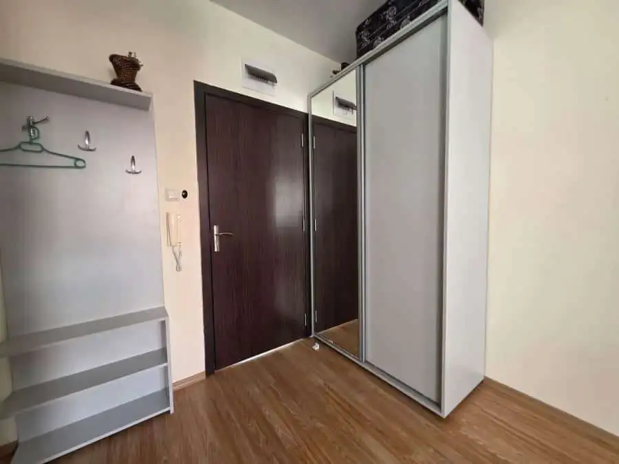 Studio apartment with pool view, 33 sq.m., close to Aurealia beach, Nessebar, just 100 m from the se.